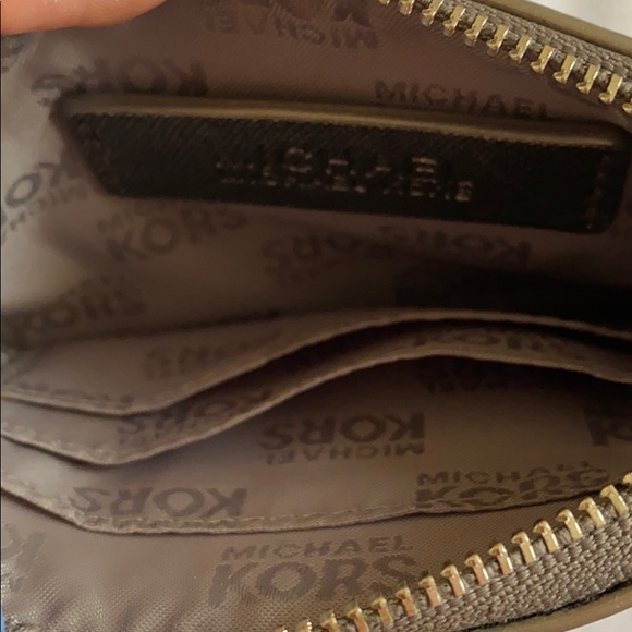 MICHAEL KORS WRISTLET - Picture 3 of 4